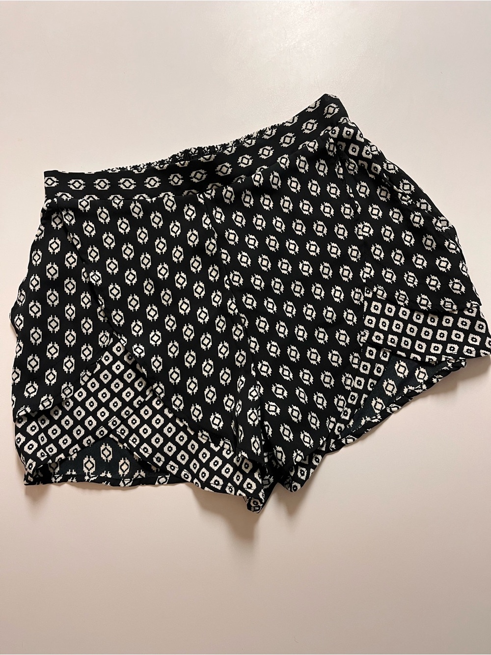 Like New, Boho Black & White Geometric Pattern Shorts with Layered Detail - XS